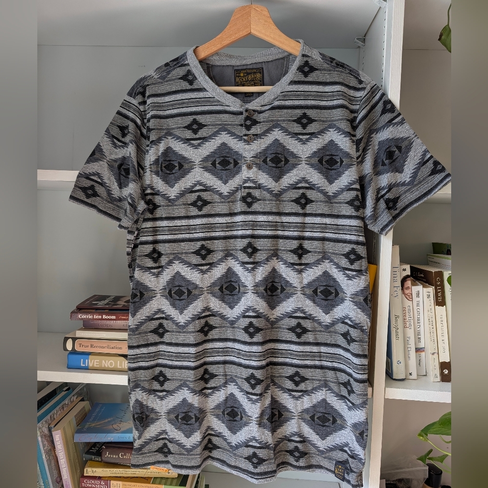 Lucky Brand Men's Henley Shirt Gray Black Geometric Size Medium Y2K Aztec
